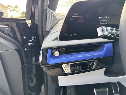 New 2026 Cadillac Optiq Luxury 1 image 33