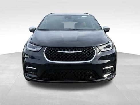 New 2026 Chrysler Pacifica Pinnacle AWD/4WD image 2