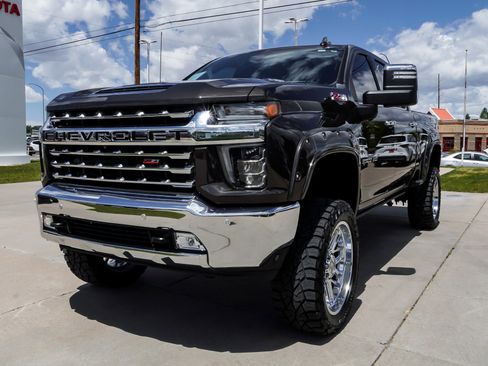 Used 2020 Chevrolet Silverado 3500 LTZ w/ LTZ Premium Package AWD/4WD image 4