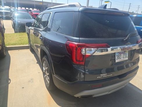 Used 2020 GMC Acadia SLT FWD image 3