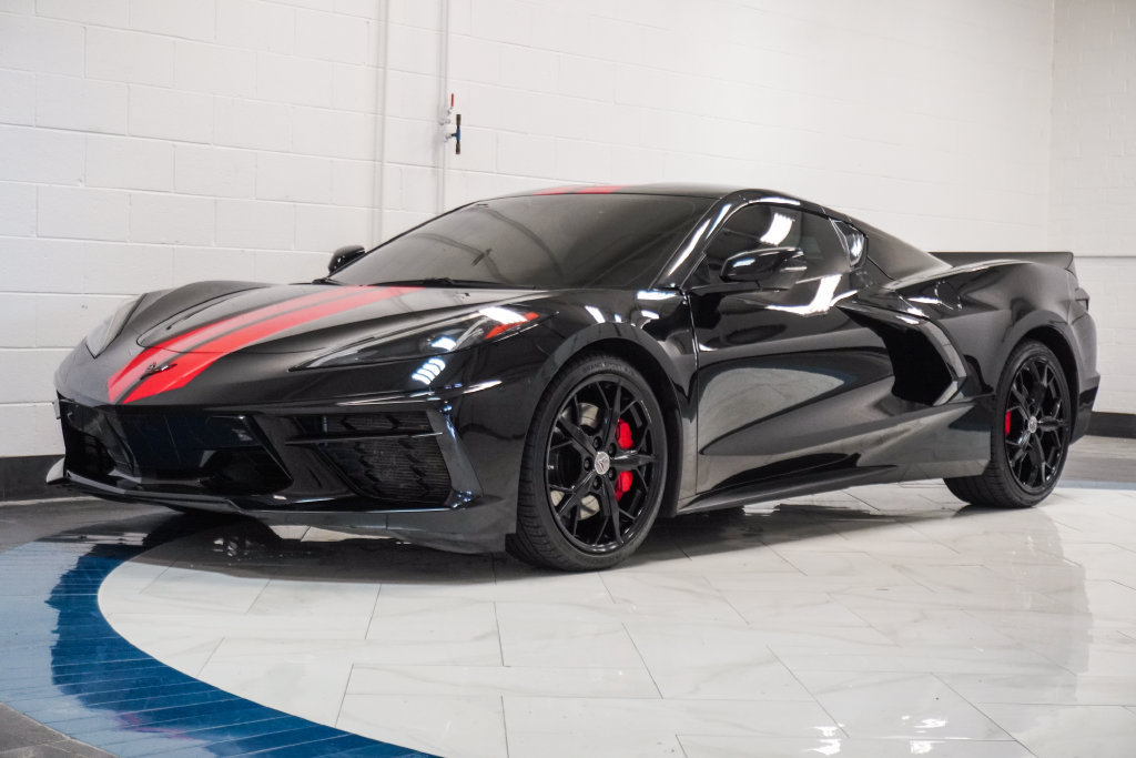 Used 2020 Chevrolet Corvette Stingray Preferred Cpe w/ 2LT Preferred Equipment Group RWD image 4