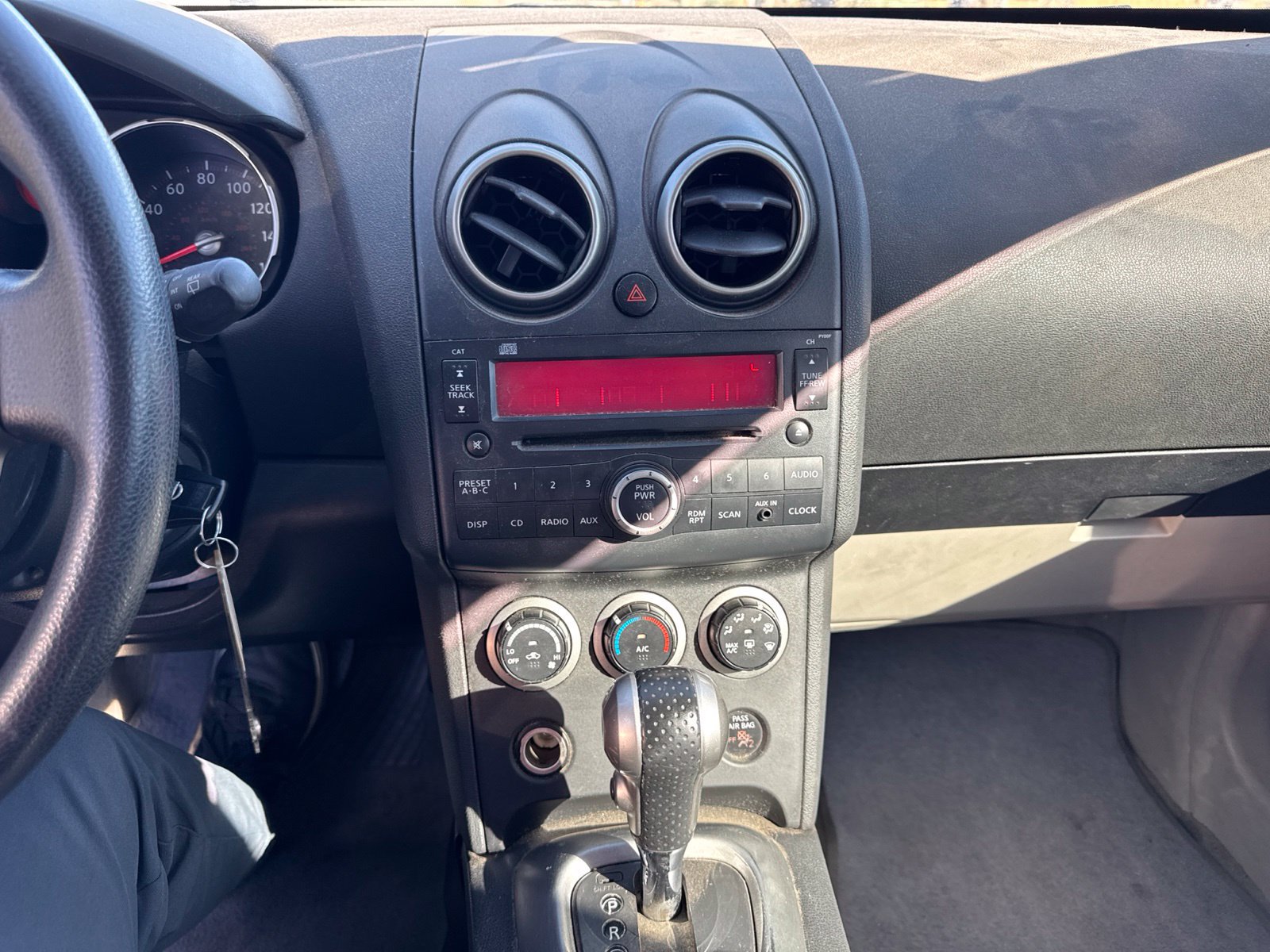 Used 2009 Nissan Rogue S AWD/4WD image 8