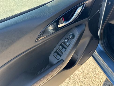 Used 2016 MAZDA MAZDA3 s Grand Touring image 11