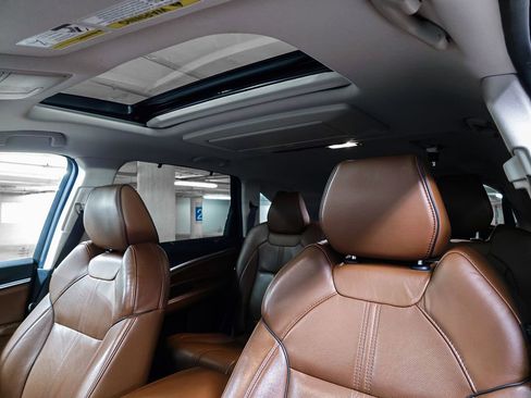 Used 2017 Acura MDX SH-AWD image 19