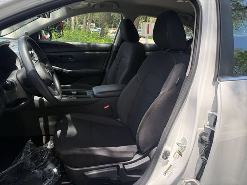 Used 2025 Nissan Sentra S FWD image 33