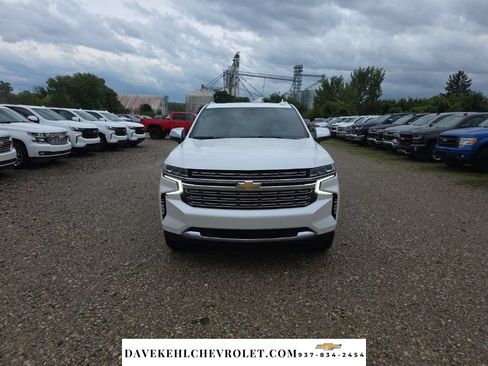 Used 2024 Chevrolet Suburban Premier AWD/4WD image 8