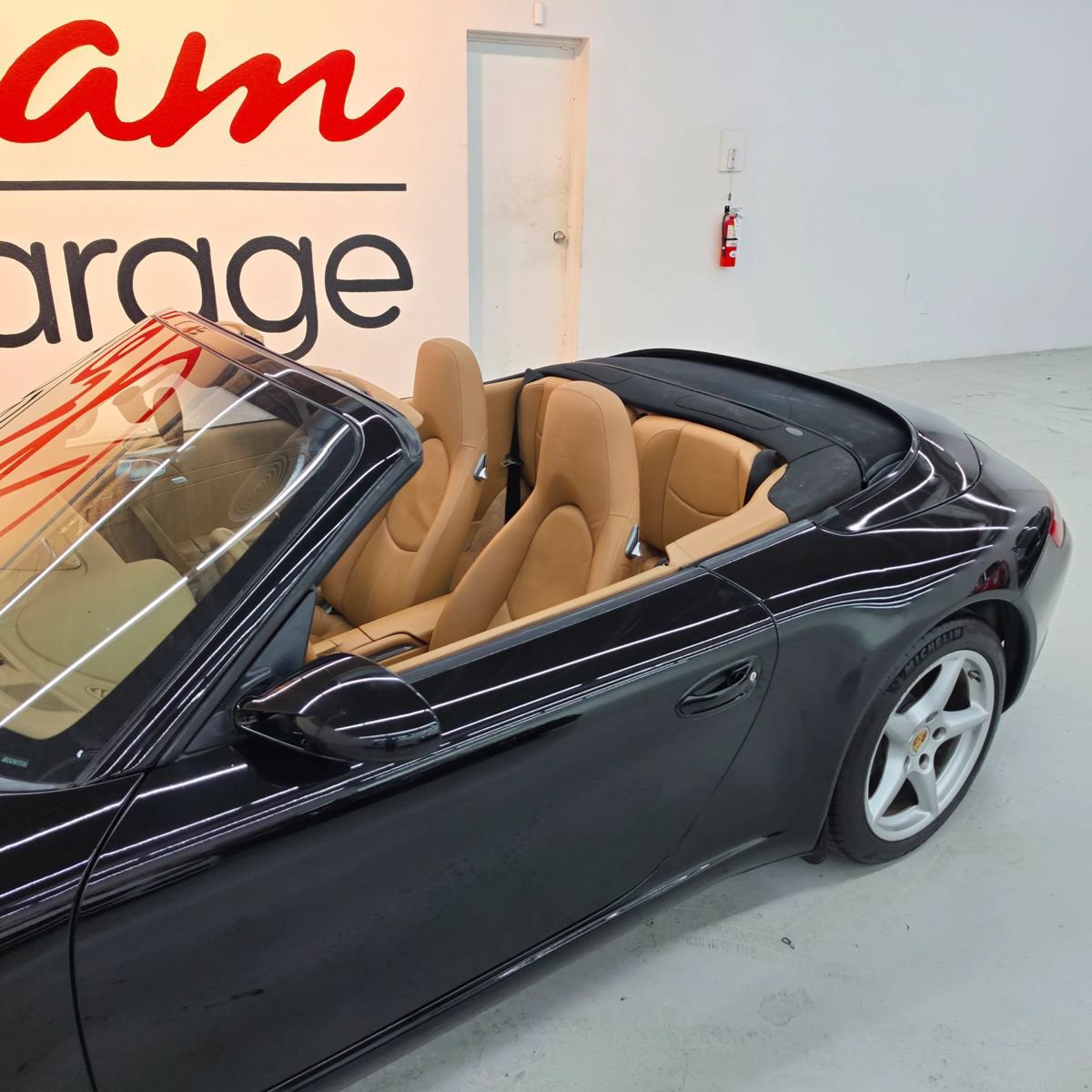 Used 2007 Porsche 911 Cabriolet image 30