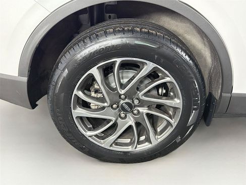 Used 2022 Lincoln Corsair AWD w/ Equipment Group 101A image 35