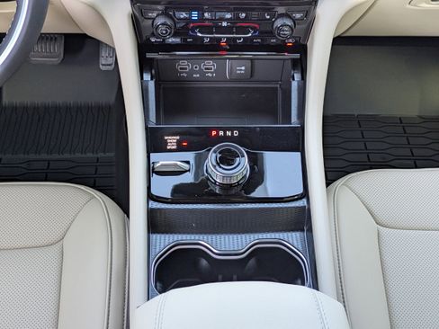 New 2025 Jeep Grand Cherokee Limited w/ Luxury Tech Group II image 18