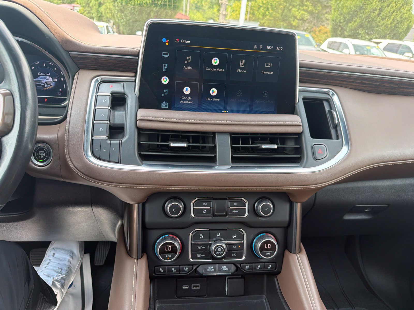 Used 2022 Chevrolet Tahoe High Country w/ Premium Package AWD/4WD image 11