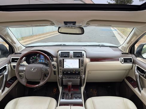 Used 2012 Lexus GX 460 image 30