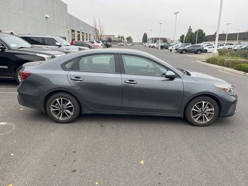 Used 2024 Kia Forte LXS image 4