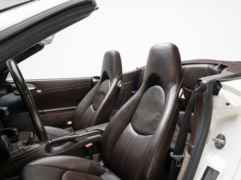 Used 2006 Porsche 911 Carrera RWD image 15