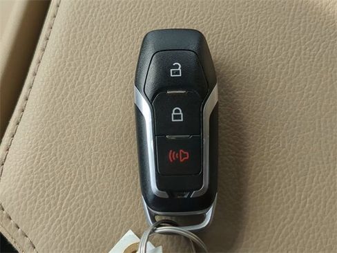 Used 2017 Ford F150 Lariat w/ FX4 Off-Road Package image 30