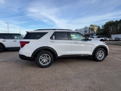 New 2026 Ford Explorer Active w/ Active Comfort Package image 7
