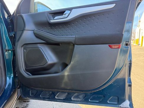 Used 2020 Ford Escape SE image 37