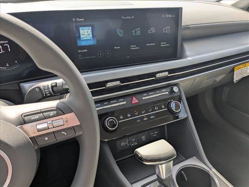 Used 2025 Hyundai Sonata SE image 13