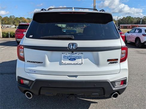 Used 2022 Honda Passport TrailSport image 5