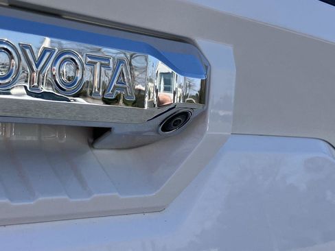 Used 2022 Toyota Tundra Limited AWD/4WD image 14