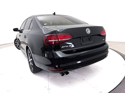 Used 2017 Volkswagen Jetta SE FWD image 7