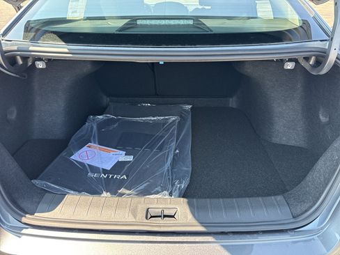 New 2027 Nissan Sentra SR FWD image 33