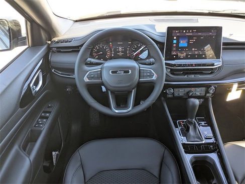 New 2026 Jeep Compass Latitude image 16