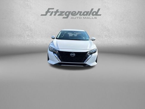 Used 2025 Nissan Sentra S FWD image 2