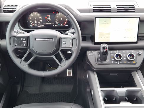 New 2025 Land Rover Defender 110 V8 image 28