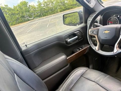 Used 2021 Chevrolet Silverado 1500 High Country w/ Technology Package image 22