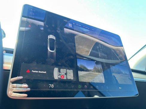 Used 2020 Tesla Model 3 Standard Range image 17