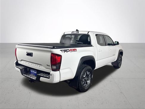 Used 2019 Toyota Tacoma TRD Off-Road w/ Technology Package AWD/4WD image 6