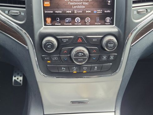 Used 2014 Jeep Grand Cherokee Overland w/ Advanced Technology Group RWD image 14
