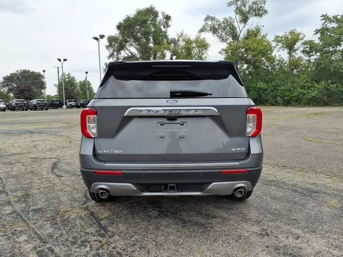 Used 2023 Ford Explorer Limited w/ Equipment Group 301A AWD/4WD image 6