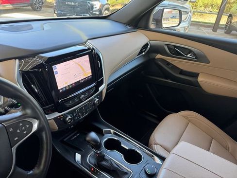 Certified 2022 Chevrolet Traverse Premier image 12