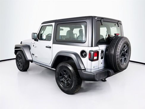 Used 2024 Jeep Wrangler Sport AWD/4WD image 5
