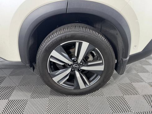 Used 2023 Nissan Rogue SL w/ SL Premium Package AWD/4WD image 13