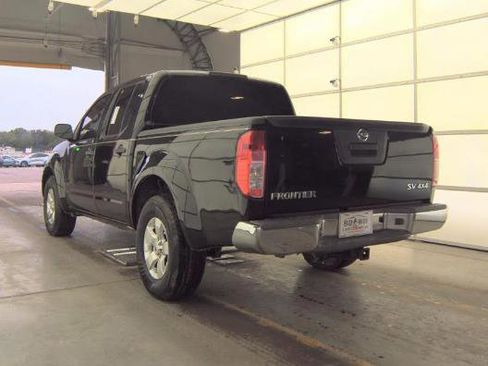 Used 2013 Nissan Frontier SV AWD/4WD image 6
