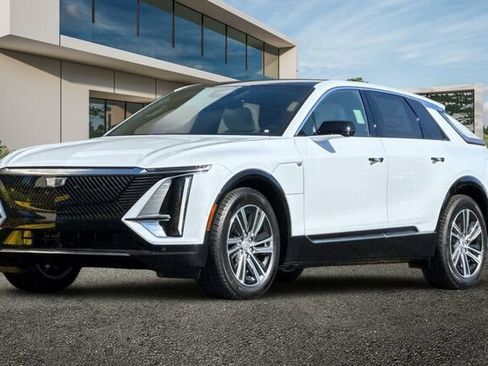 New 2026 Cadillac Lyriq Premium Luxury image 8