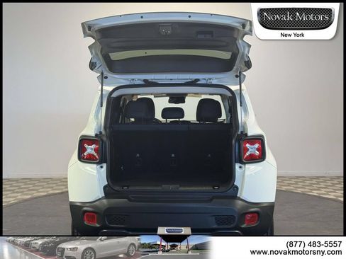 Used 2023 Jeep Renegade Limited AWD/4WD image 10