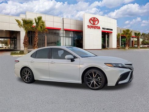 Certified 2023 Toyota Camry SE image 2