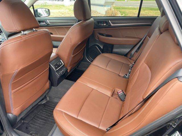 Used 2019 Subaru Outback 3.6R Touring AWD/4WD image 15