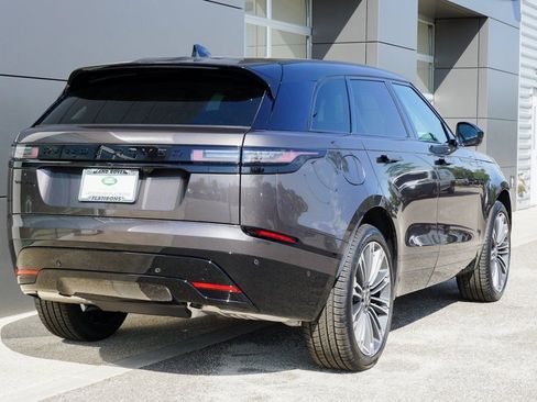 Used 2025 Land Rover Range Rover Velar Dynamic SE image 2