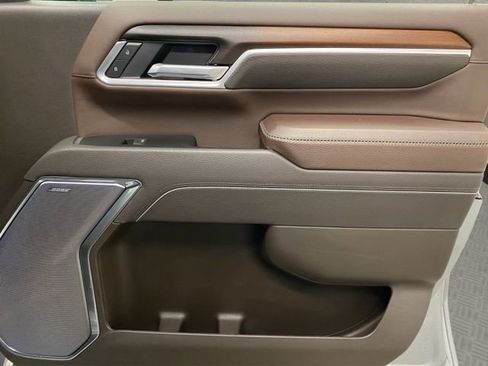 Used 2025 GMC Sierra 3500 Denali w/ Denali Reserve Package image 24