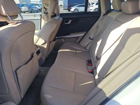 Used 2011 Mercedes-Benz GLK 350 2WD image 11