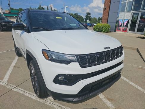 Certified 2026 Jeep Compass Limited AWD/4WD image 5