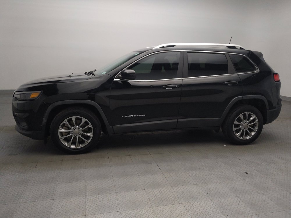Used 2019 Jeep Cherokee Latitude Plus FWD image 2