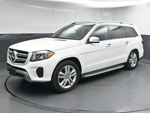 Used 2017 Mercedes-Benz GLS 450 4MATIC w/ Premium Package image 4