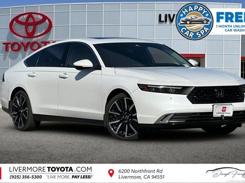 Used 2025 Honda Accord Touring image 1