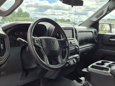 Used 2024 Chevrolet Silverado 1500 Custom w/ Rally Edition AWD/4WD image 9