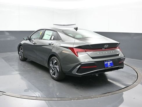 New 2026 Hyundai Elantra Limited image 4